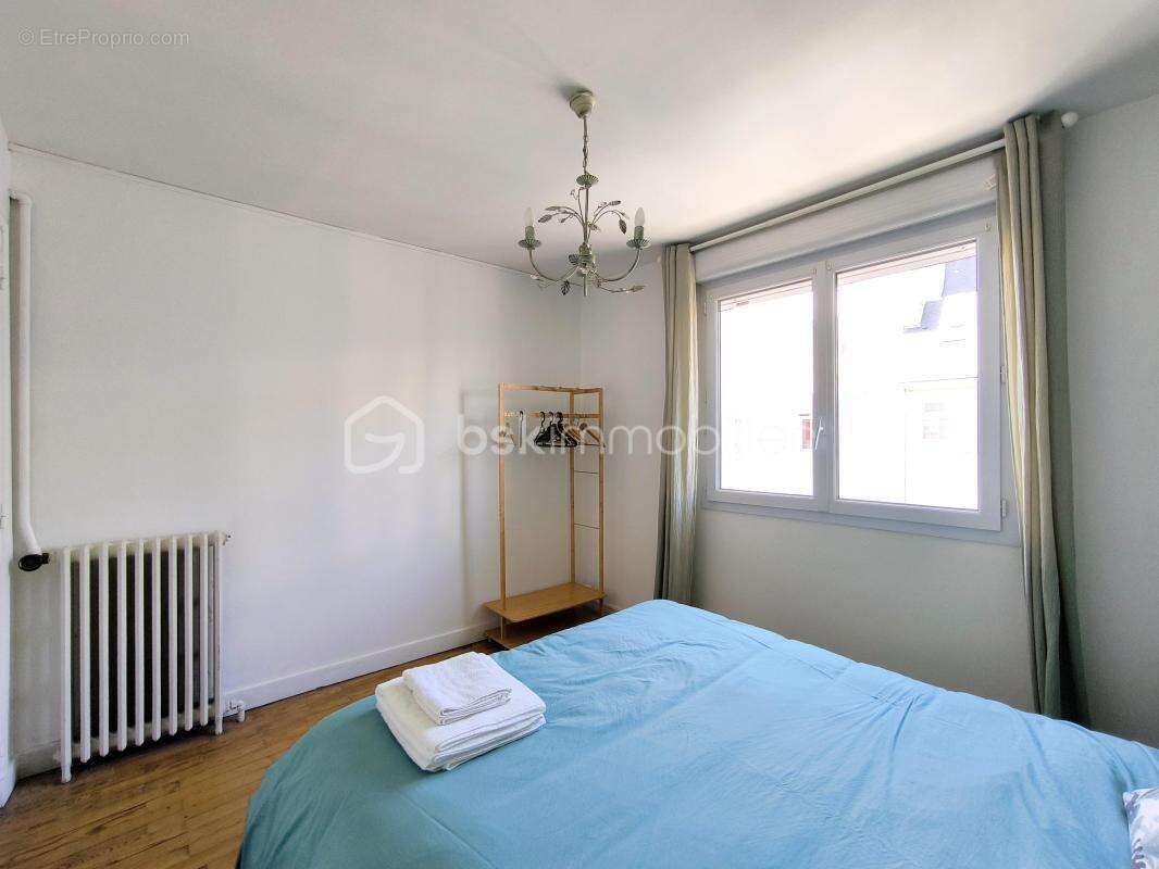 Appartement 63m² - 3 chambres - balcon - cave - Hyper centre Vannes - photo 10