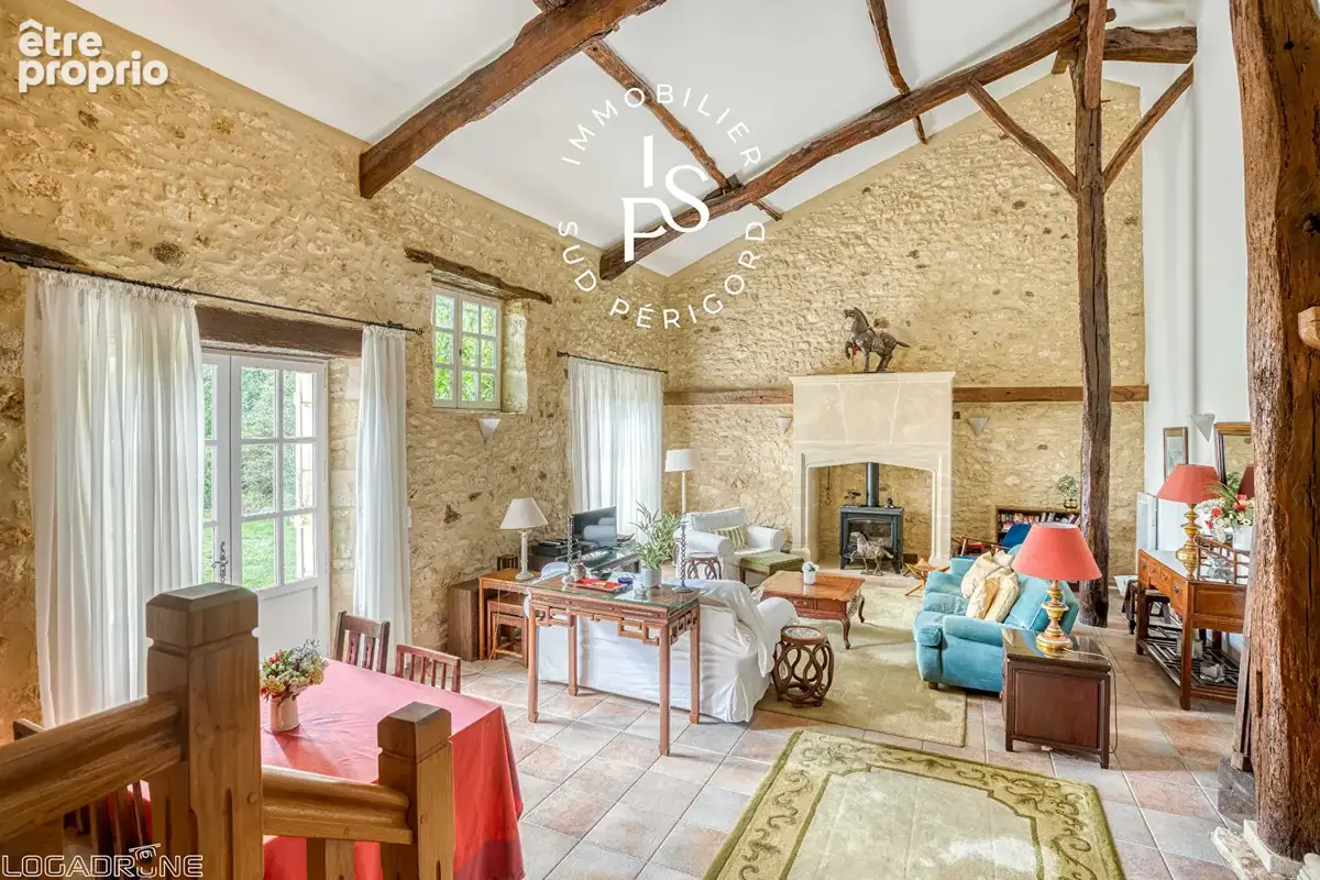 Maison en pierre avec piscine et dépendances - Lacapelle Biron - photo 8