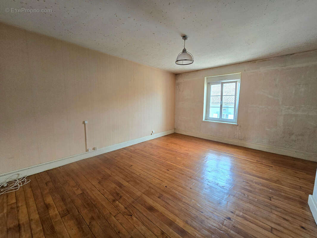 Maison à LONGEVILLE-EN-BARROIS