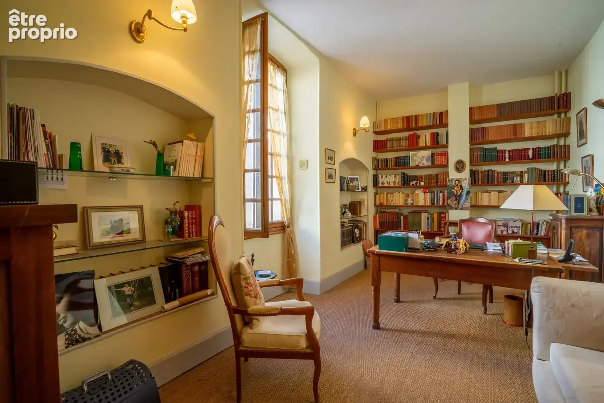 Magnifique maison bourgeoise 18 ème en coeur de village avec jardin, piscine et superbe vue - photo 15