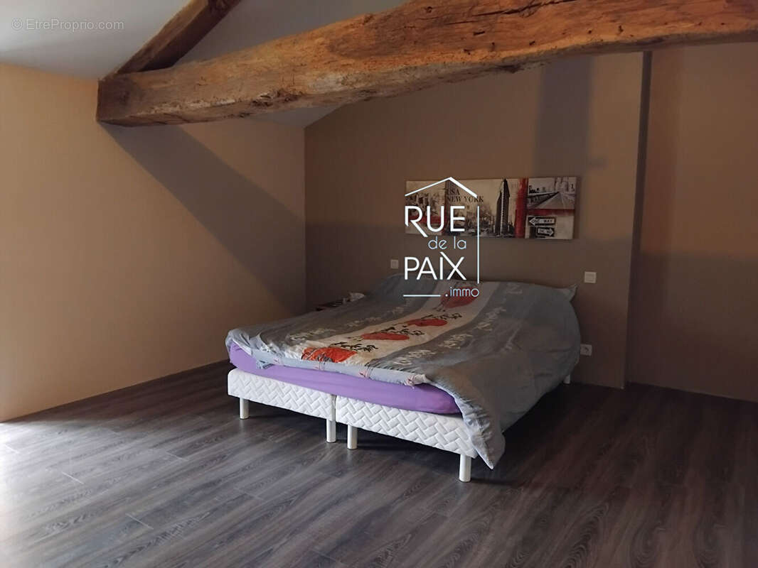 Maison à NUEIL-SOUS-FAYE