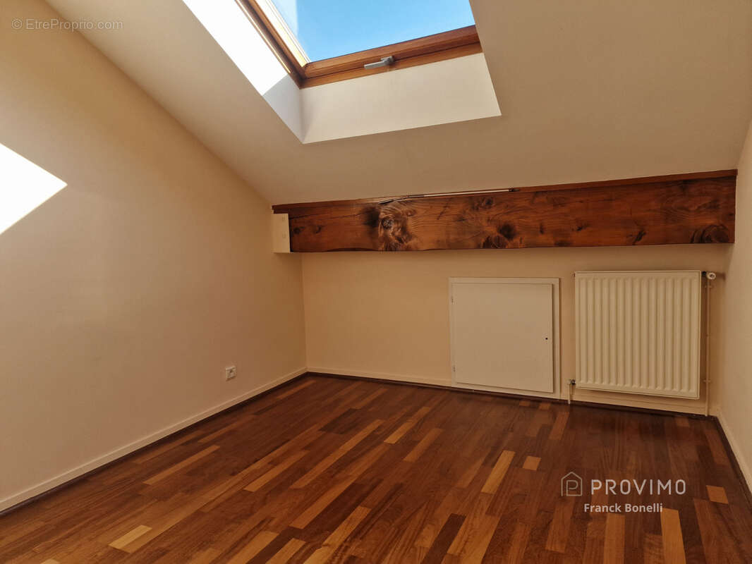 Appartement à SAINT-JULIEN-EN-GENEVOIS