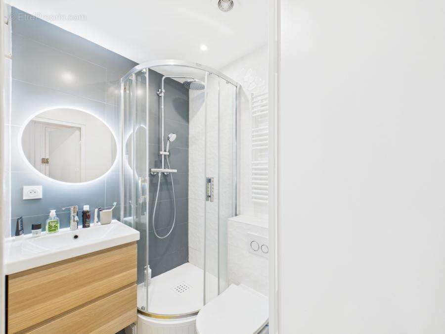 Appartement à PARIS-14E