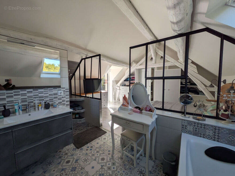 Maison à CHOUZY-SUR-CISSE