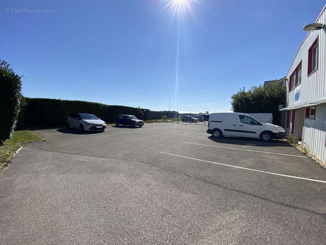 Commerce à ABONDANT