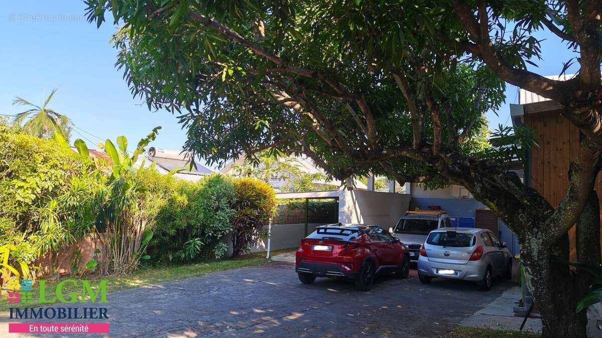 Maison à LA PLAINE-DES-PALMISTES