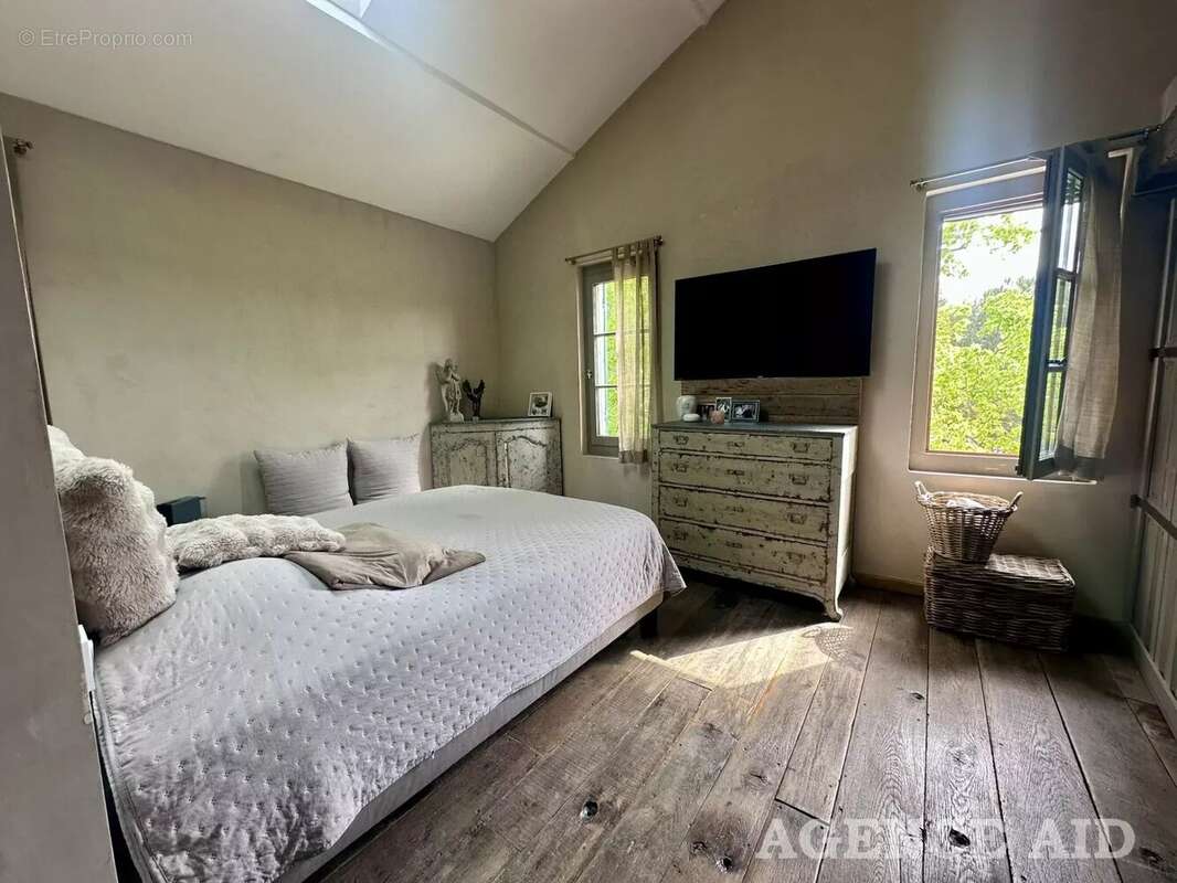 Maison à CUGES-LES-PINS