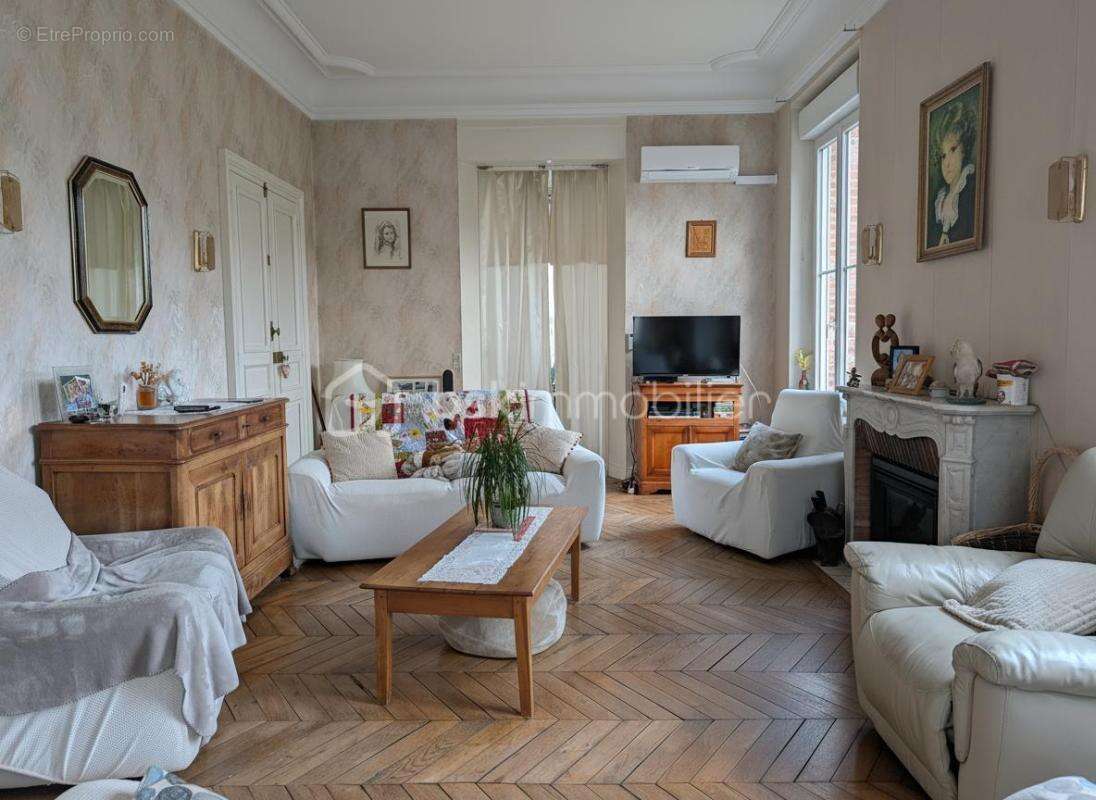 Maison à PONT-SUR-YONNE