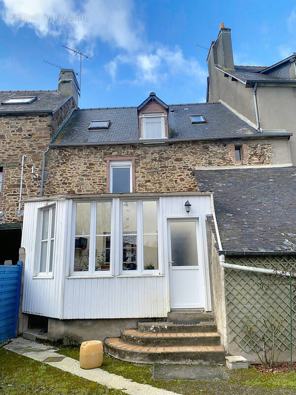 Maison à CHATEAUNEUF-D&#039;ILLE-ET-VILAINE