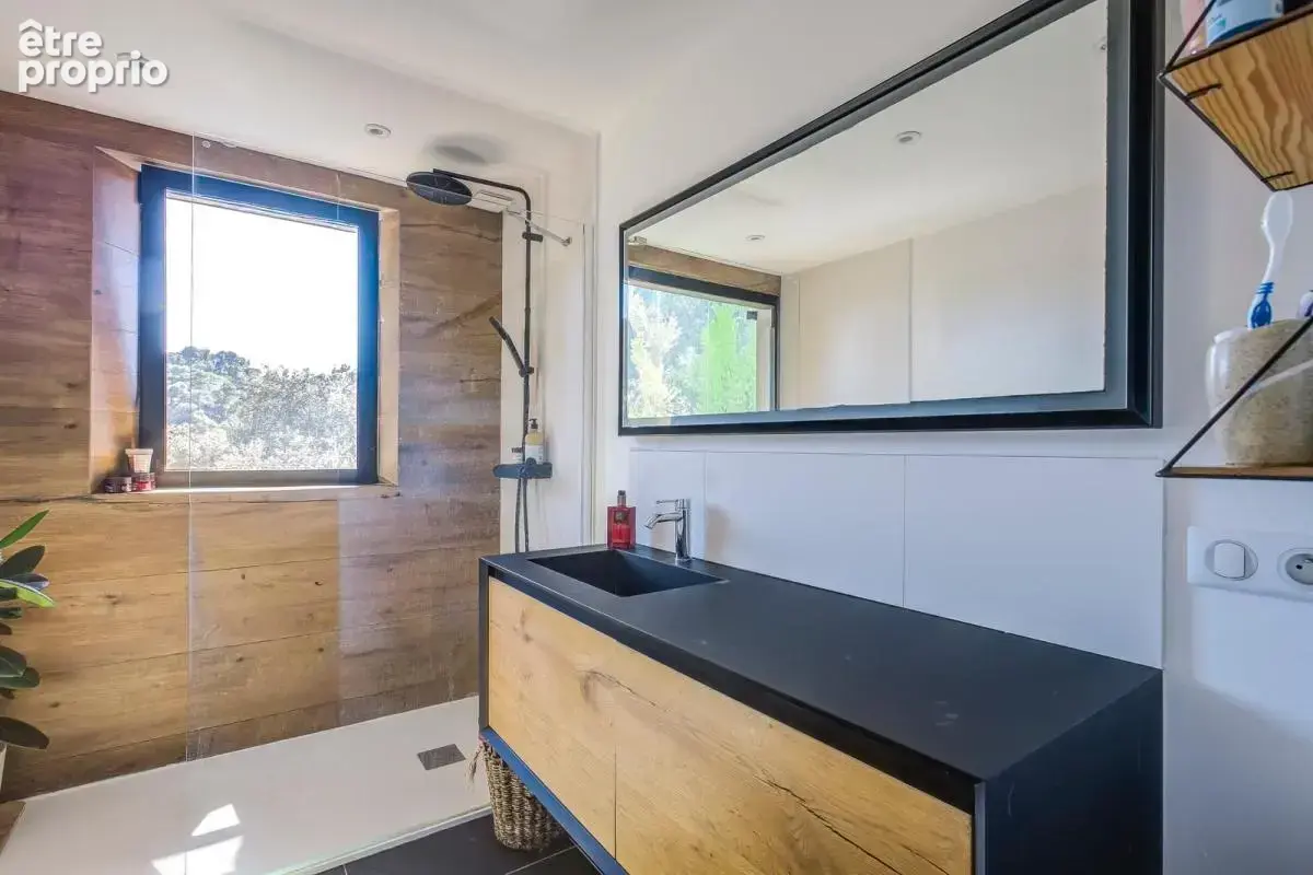 Villa 170m2 - 4 chambres - piscine - jardin - photo 16