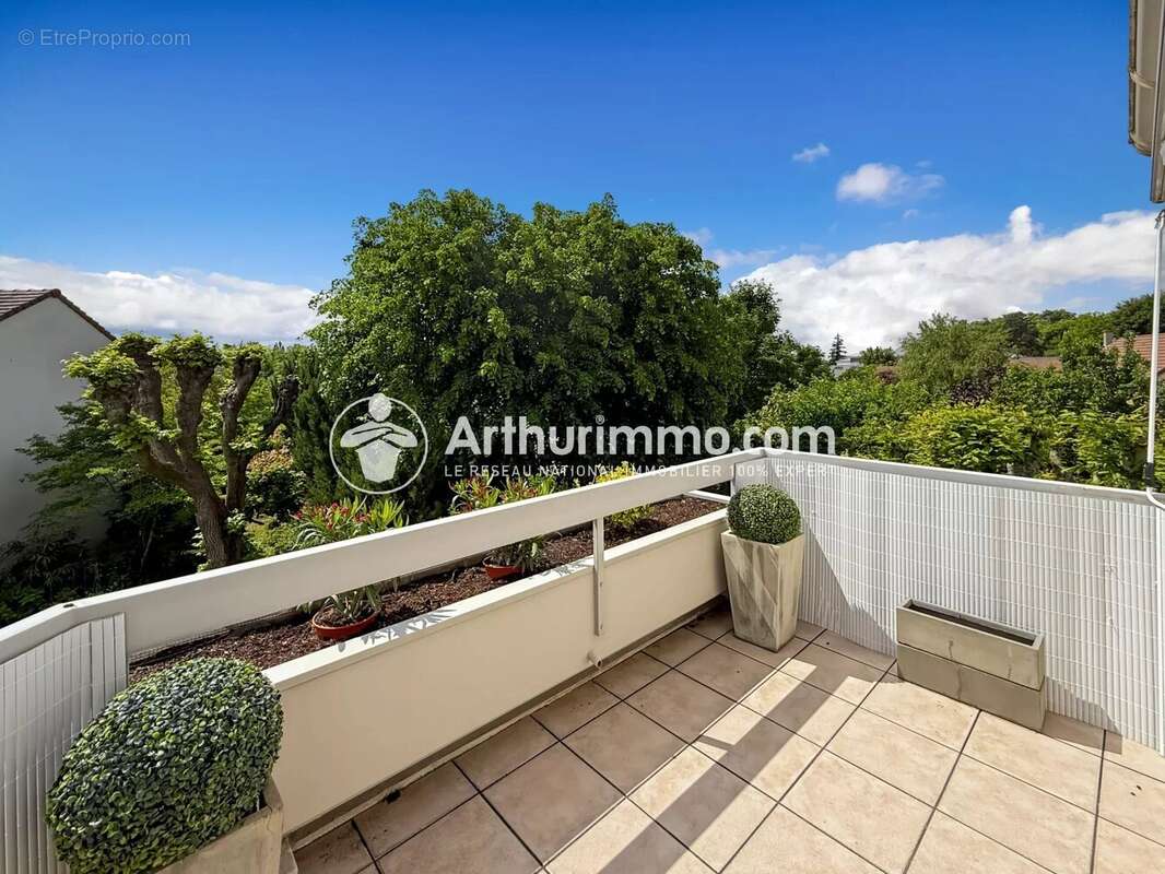 Appartement à ETIOLLES