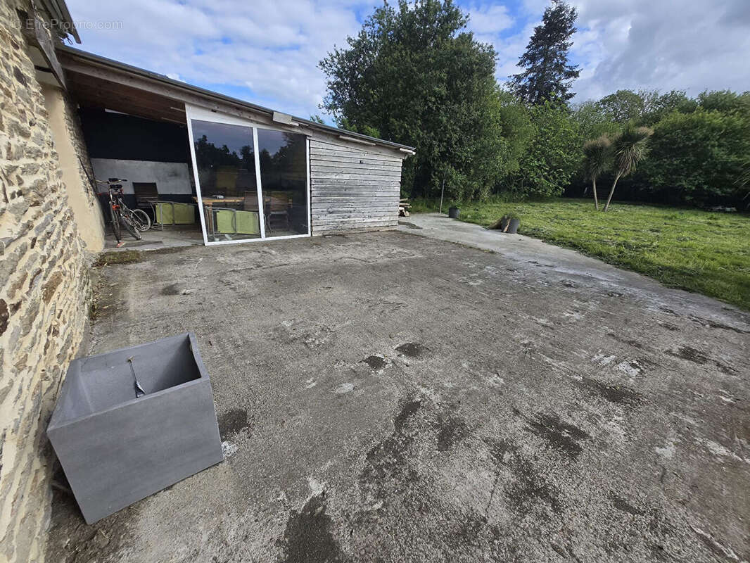 Maison à LE TREVOUX