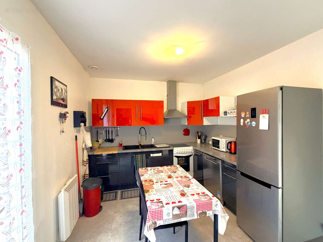 Caen maison d'habitation de 8 pieces principales a vendre - photo 4