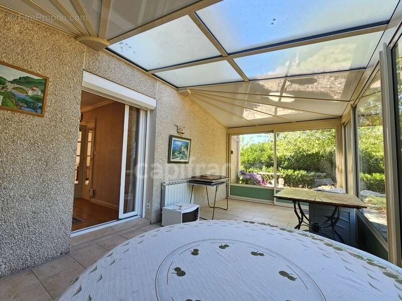 Maison à vendre 4 pièces avec garage et jardin PANISSIERES (42) - photo 4