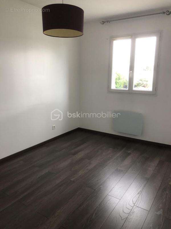 Maison à SAINT-PIERRE-LES-NEMOURS