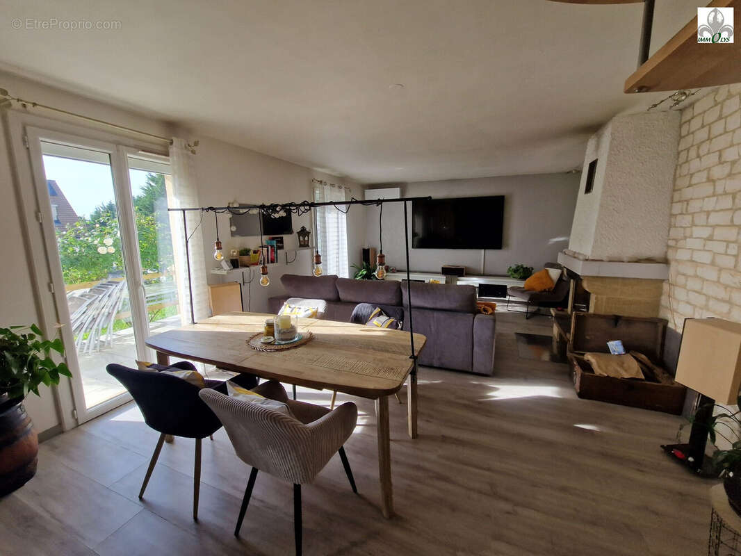 Maison à COMBERTAULT