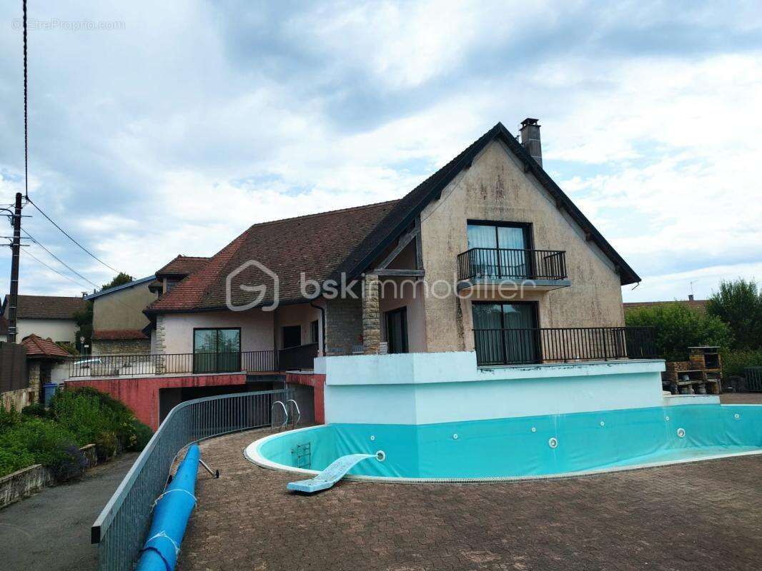 Maison à CLAIRVAUX-LES-LACS