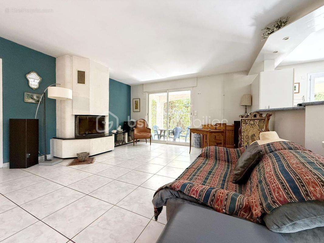 Colombiers – maison t4 de plain-pied – 148 m² – terrain de 999 m² – terrasses – véranda – atelier - photo 3