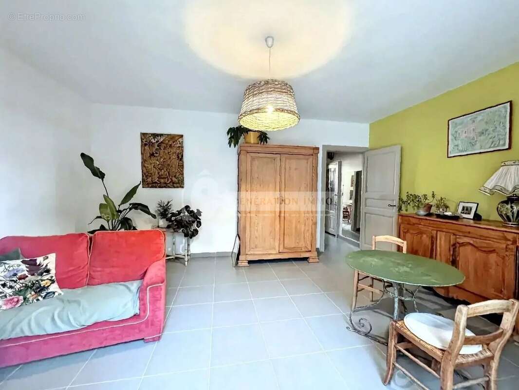 Maison à CHATEAURENARD