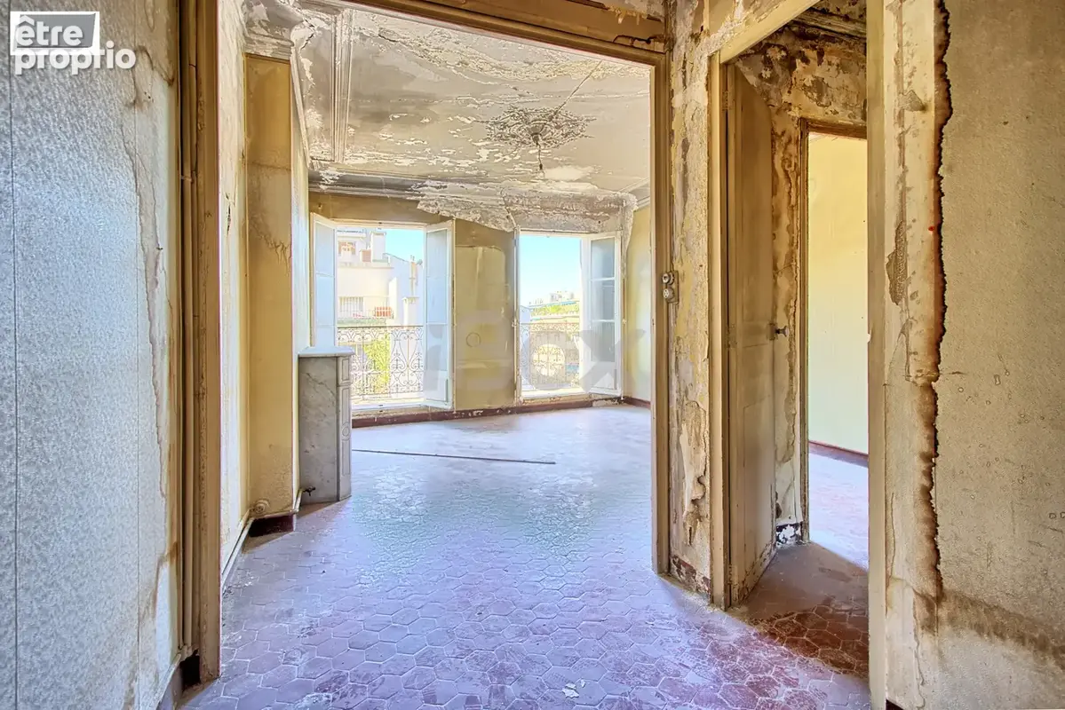 Toulon centre place de la liberte - appartements a rehabiliter - photo 12
