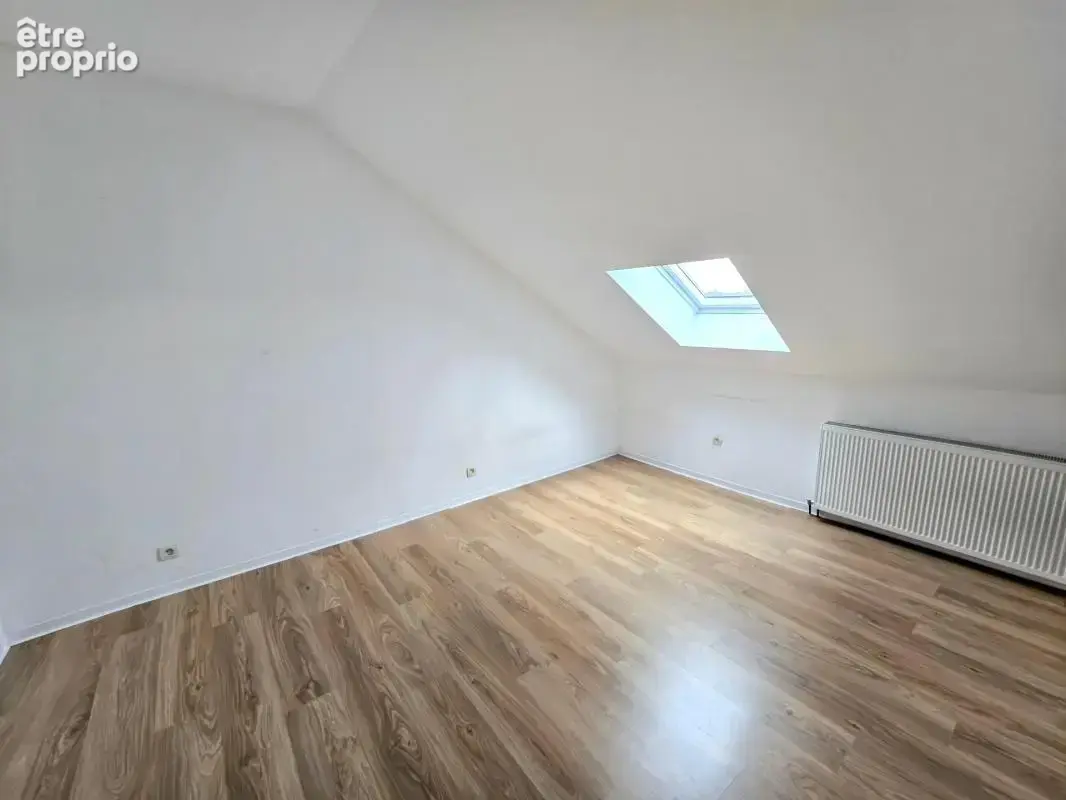 FOURMIES (59) -  Vente maison semi-individuelle, avec 3 chambres  et jardin  - photo 6