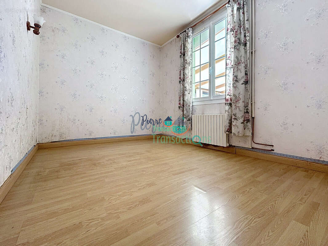 Maison à SAINT-JEAN-DE-FOLLEVILLE