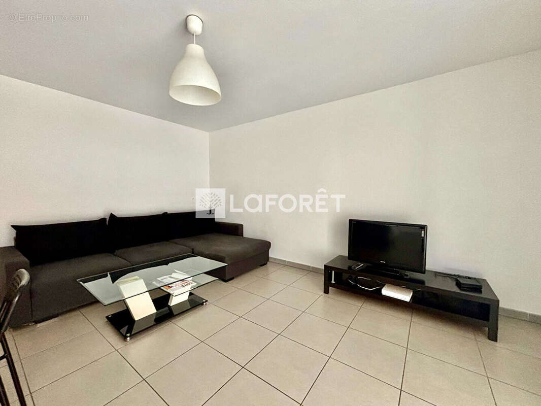 Appartement à MARSEILLE-2E