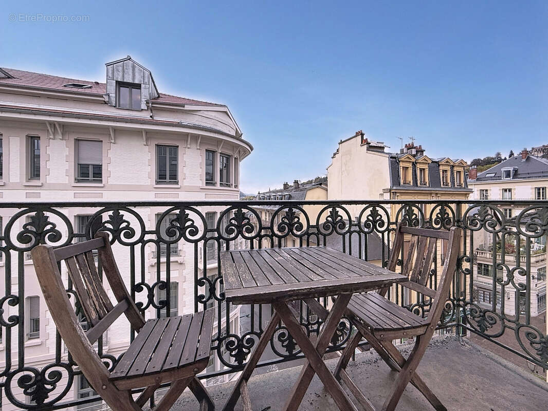 Appartement à AIX-LES-BAINS