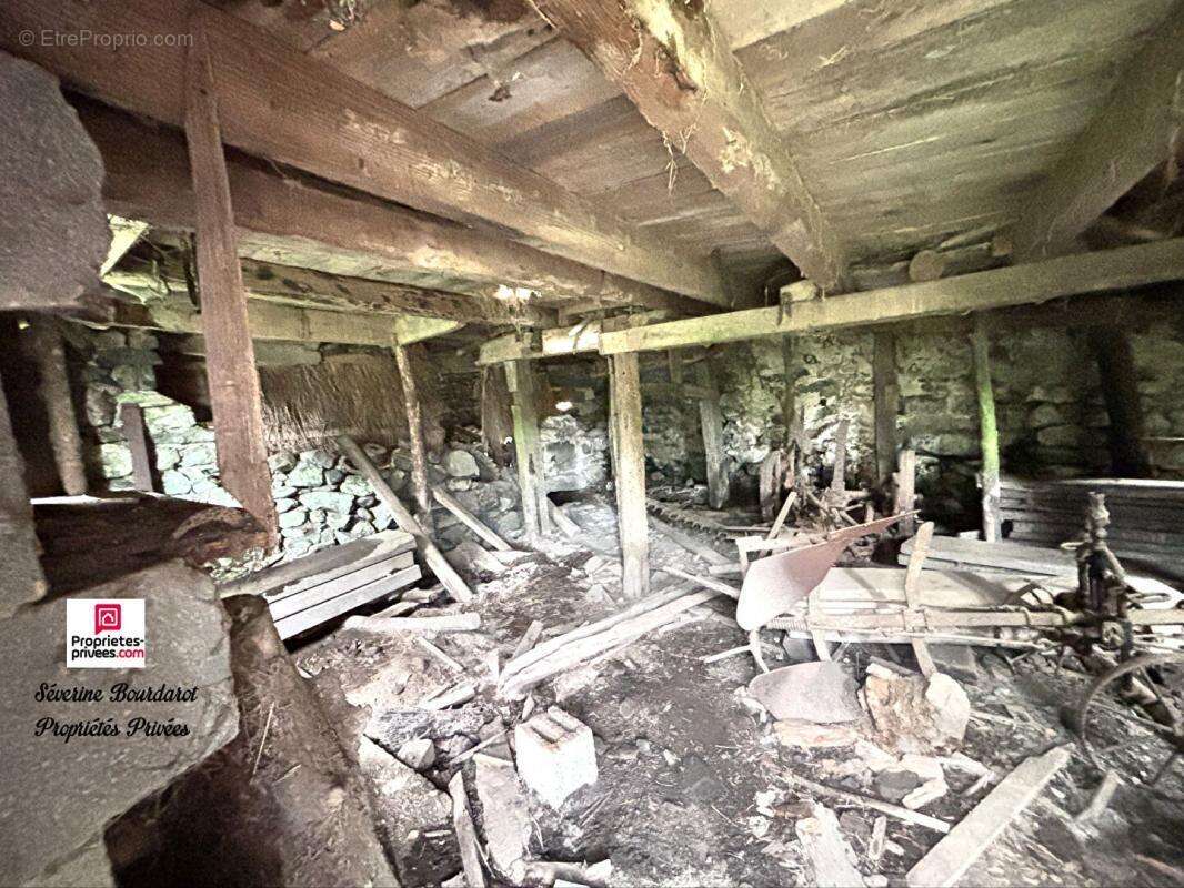 Maison à PONTGIBAUD