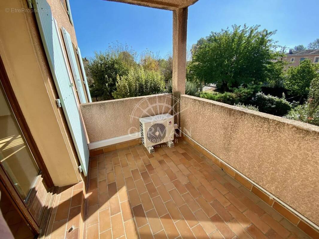 Appartement à L'ISLE-SUR-LA-SORGUE