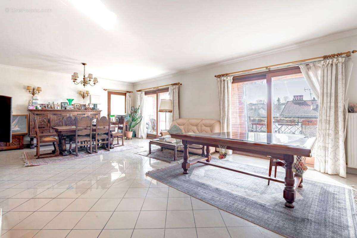 Appartement à LE RAINCY