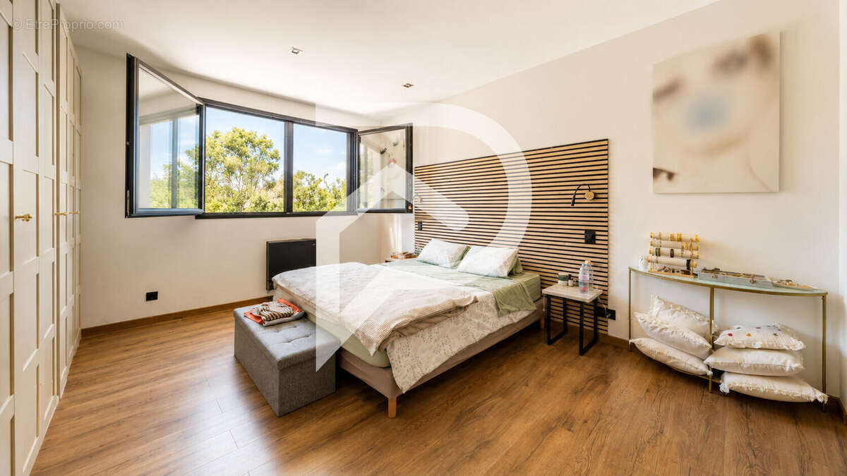 Propriété d'exception 410 m² sur parc paysagé de 4 124 m² - photo 15