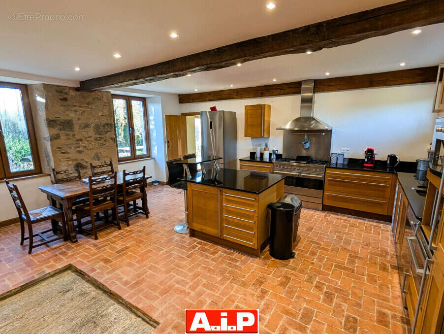 Maison à LA FORET-SUR-SEVRE