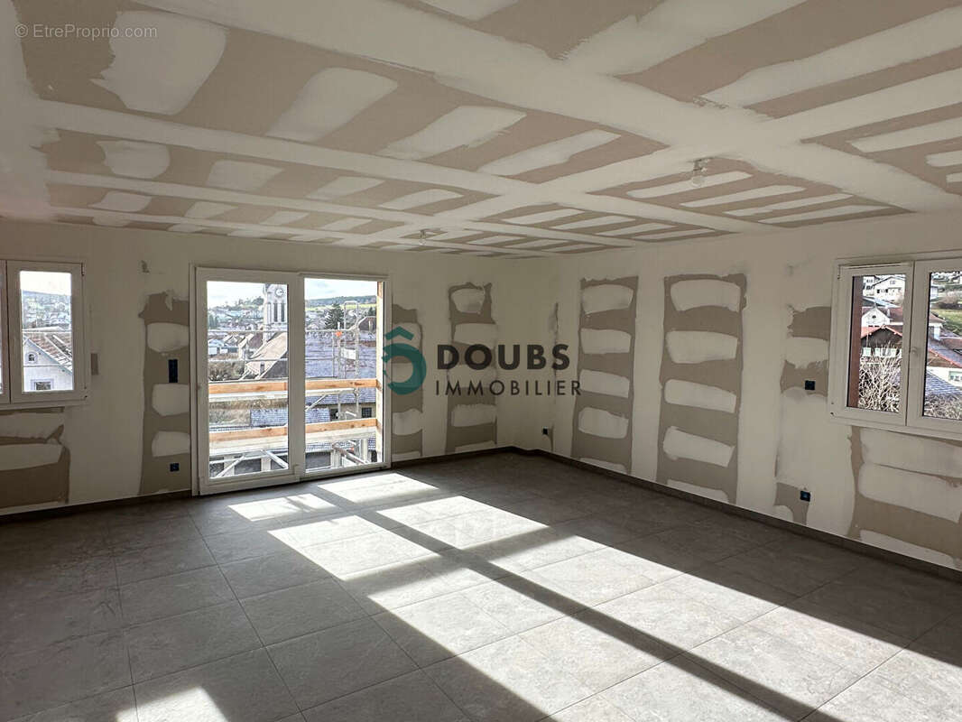 Appartement à ORCHAMPS-VENNES