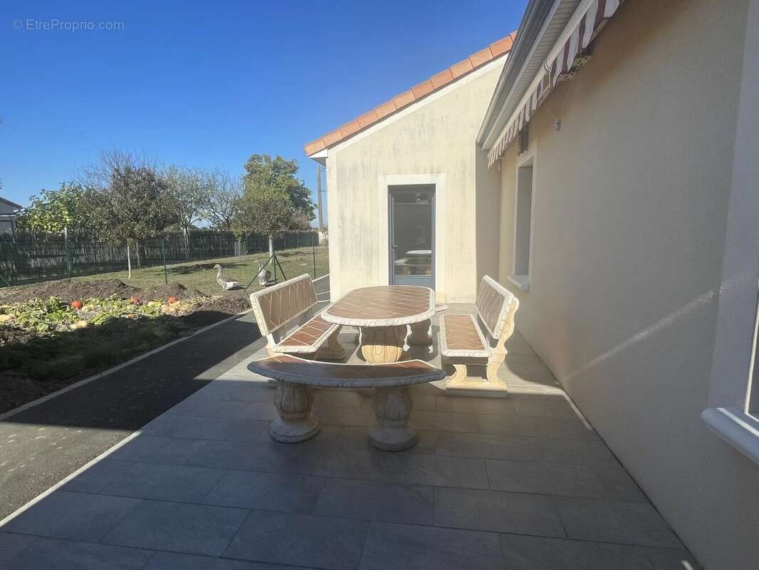 Maison à MONTREUIL-BELLAY