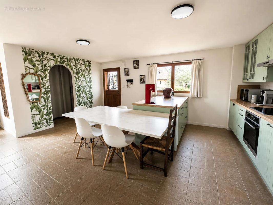 Maison de 5 pièces de 116 m² à Saint-Usuge - photo 9