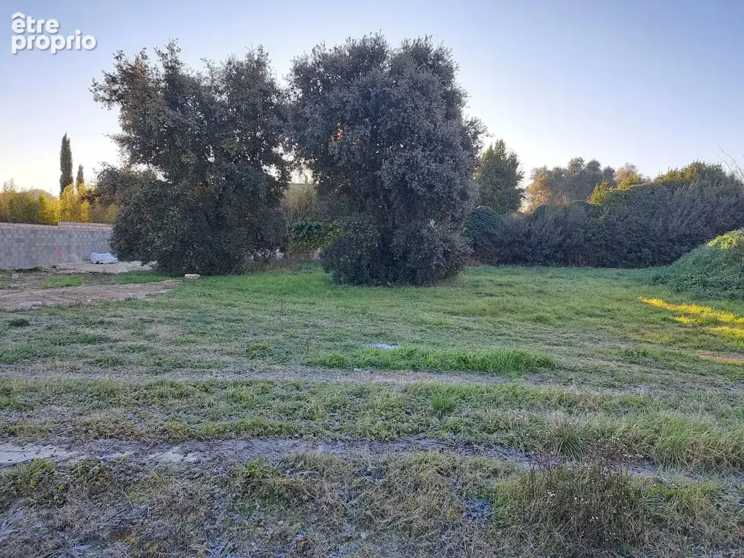 Terrain à bâtir de 840 m² à UZES (30) - photo 2