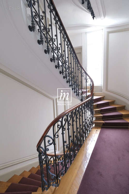 Appartement 113 m² à Paris-8e  - photo 6