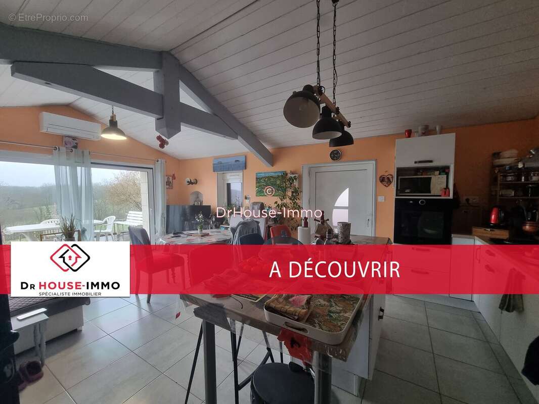 Maison 240 m² à Saint-Maurice-De-Lestapel  - photo 6