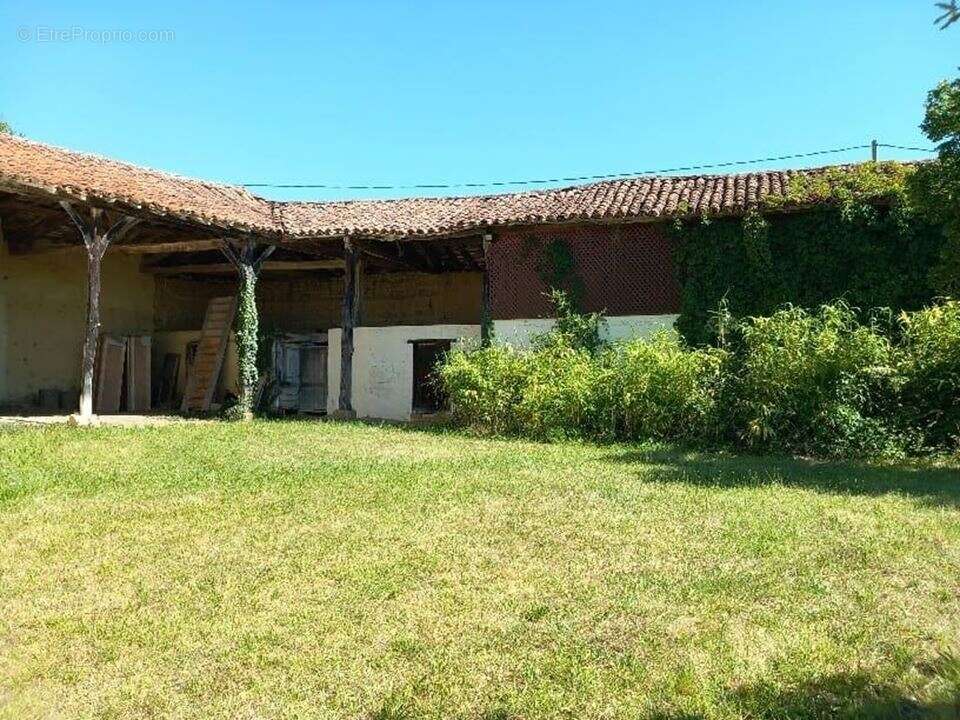 Maison 194 m² à Masseube  - photo 2