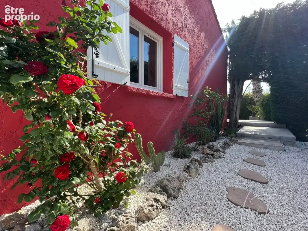 Dpt Var (83), à vendre HYERES Villa sans vis à vis- 1000m² de terrain - 3 chambres  - piscine - jardin - GARAGE - photo 32