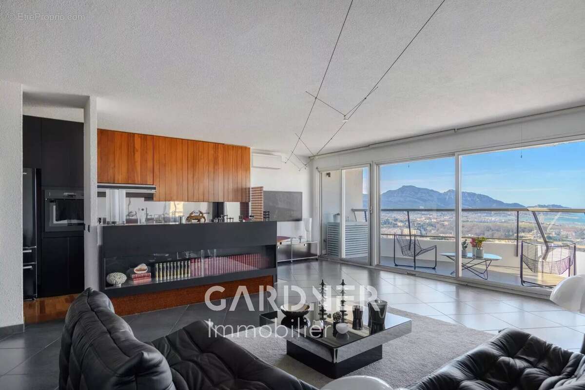 Appartement à MARSEILLE-8E