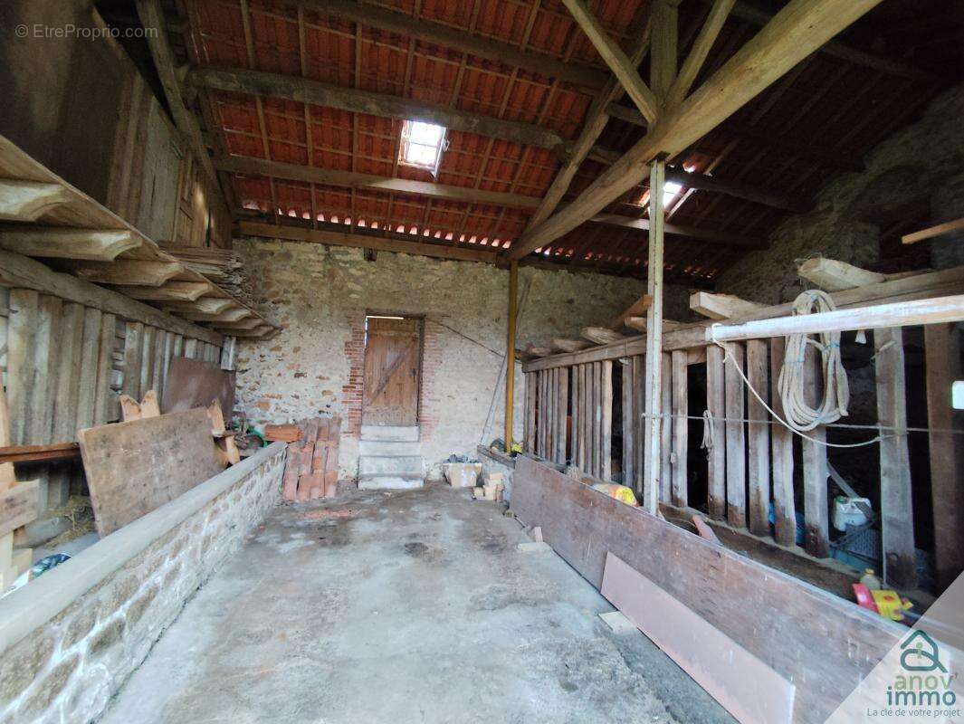 Maison à SAINT-JUNIEN