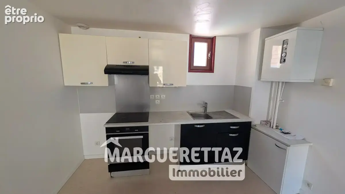 Appartement T2 + bureau, centre village - photo 7