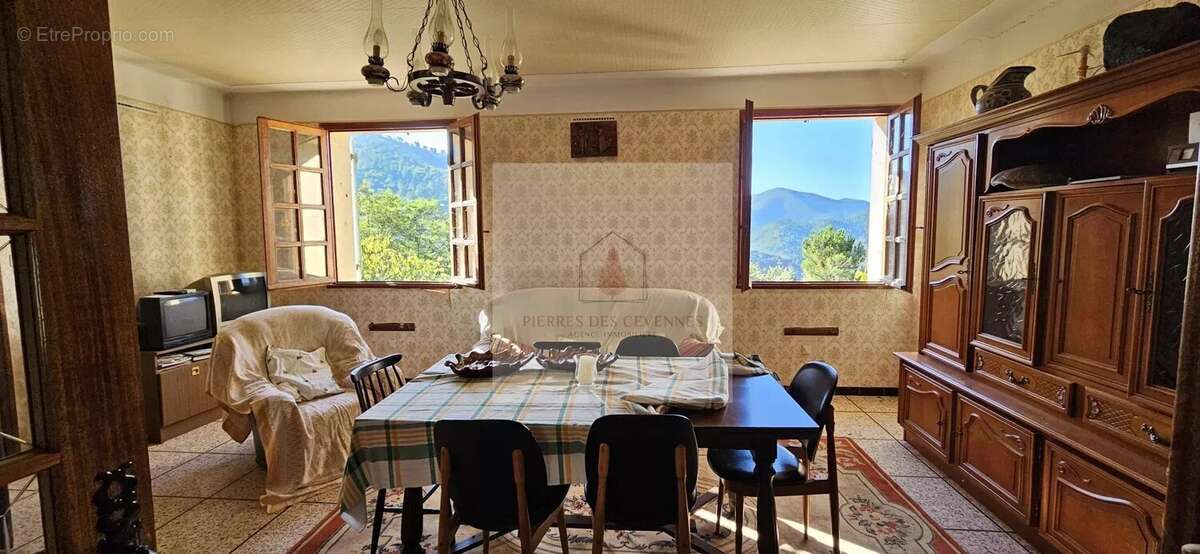 Maison à SAINT-PRIVAT-DE-VALLONGUE