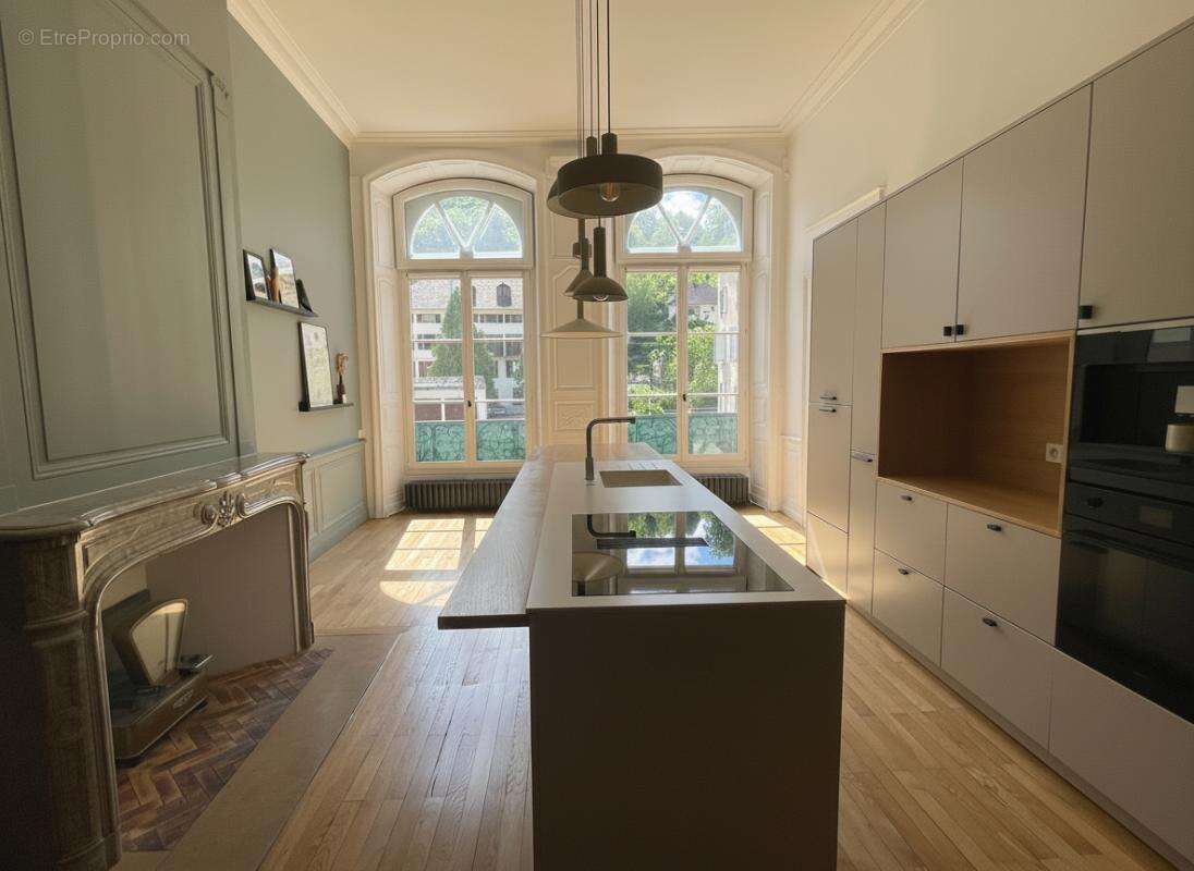Appartement à SALINS-LES-BAINS
