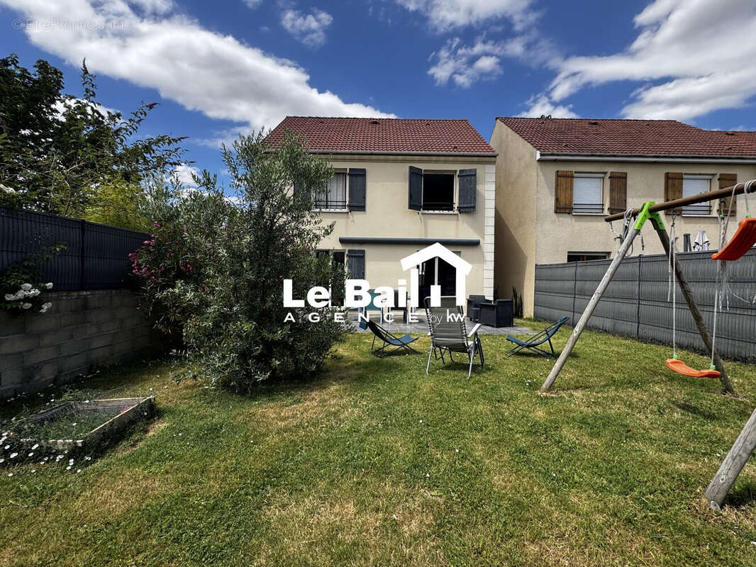 Maison 105 m² à Osny  - photo 3