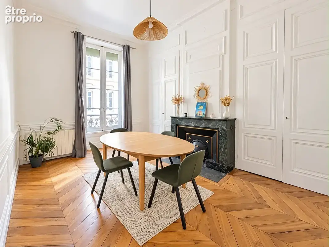 Appartement de 4 pièces avec balcon - Lyon 6 Place M.Lyautey - photo 8