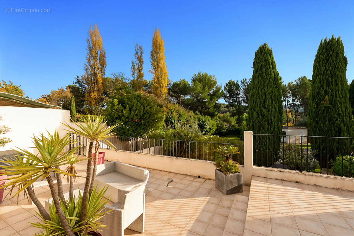 Maison à BOUC-BEL-AIR