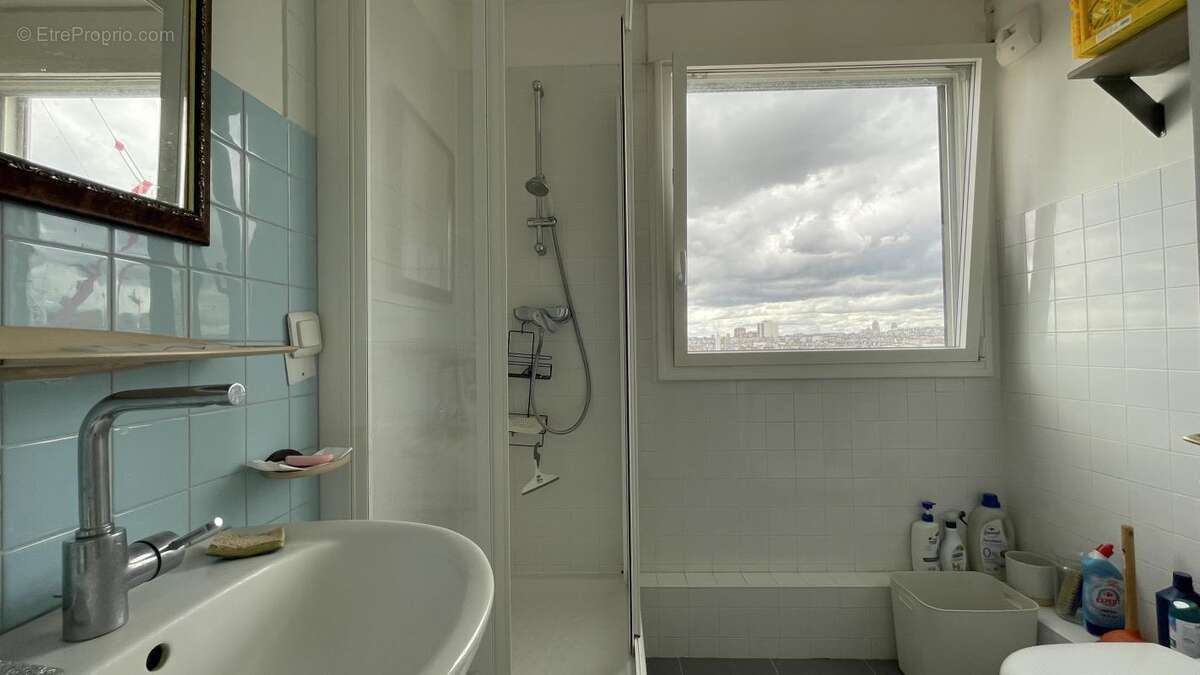Appartement à PARIS-11E